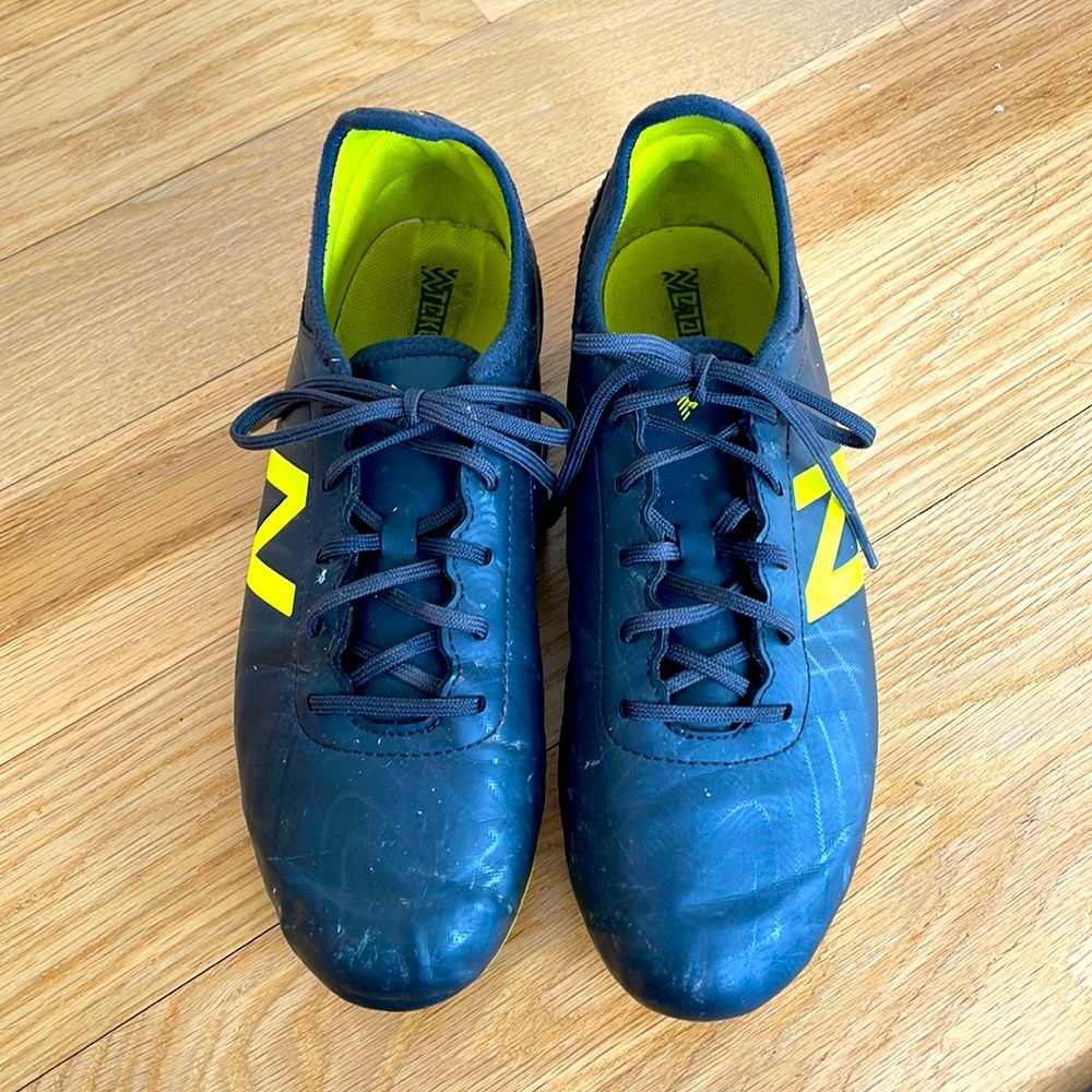 New Balance Kids Tekela Magique Firm Ground V2 Soccer cleats sz 6